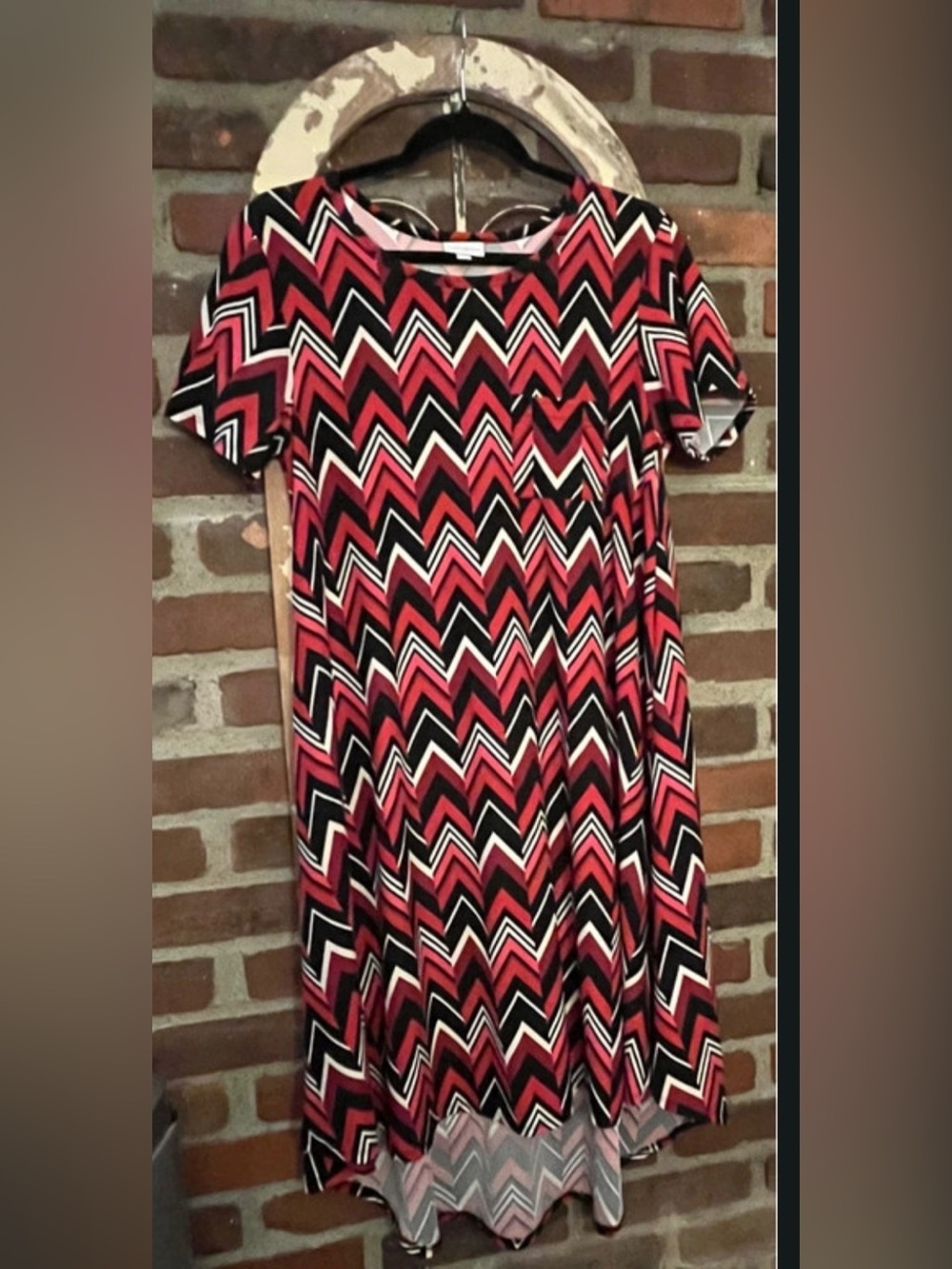 LuLaRoe Chevron Pattern Carly Dress Size Small - high/low hem, chest pocket